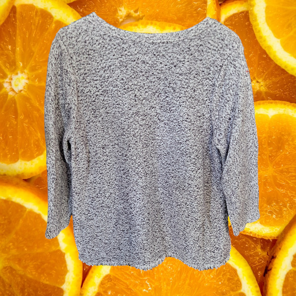 Chicos White and Gray Marled Sweater with Fringe on the Bottom Size XL - Picture 8 of 9